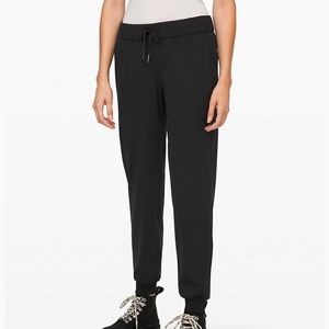 On The Fly Jogger Lululemon